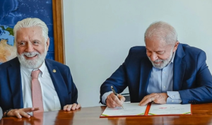 Lula decide nesta quarta (24) futuro de Jaques Wagner na liderança do Senado após pressão no Planalto e caso Master