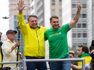 OAB prepara defesa de Flávio Bolsonaro após Moraes suspender visitas do senador ao pai por 90 dias