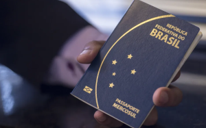 Falta de verba no Itamaraty afeta emissão de passaportes, diz sindicato